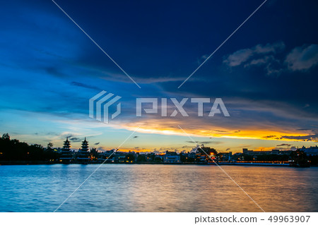 臺灣高雄左營蓮池潭景觀 Asia Taiwan Kaohsiung Lake 臺灣高雄左營蓮池潭景觀 Asia Taiwan Kaohsiung Lake 49963907