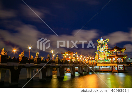 臺灣高雄左營蓮池潭景觀 Asia Taiwan Kaohsiung Lake 49963914