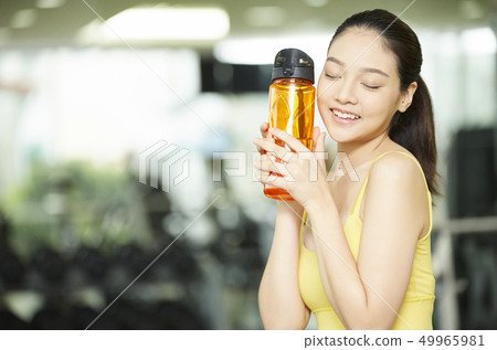 女式運動服 女式運動服 49965981