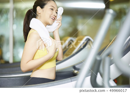 Women sportswear 49966017