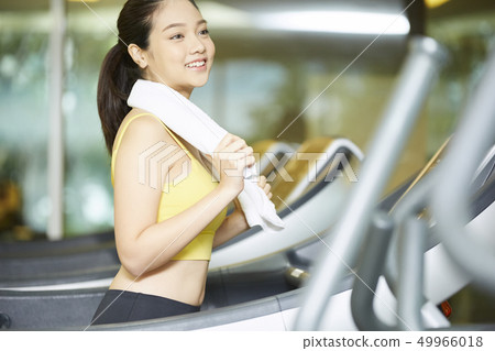 Women sportswear 49966018