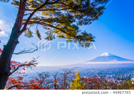 Beautiful landscape of mountain fuji around maple leaf tree in autumn season 49967765
