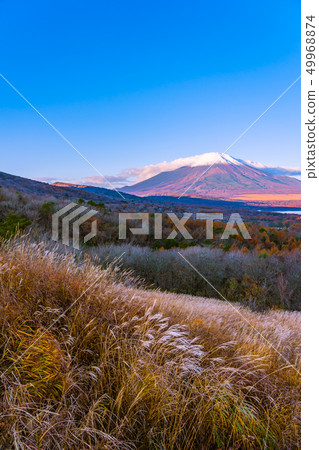 Beautiful fuji mountain in yamanakako or yamanaka lake Beautiful fuji mountain in yamanakako or yamanaka lake 49968874