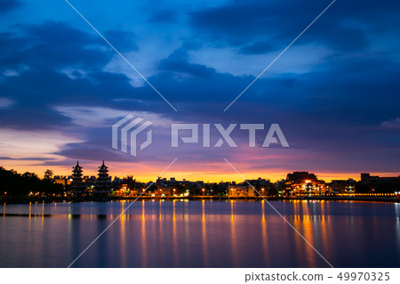 臺灣高雄左營蓮池潭 Asia Taiwan Kaohsiung Lake 49970325