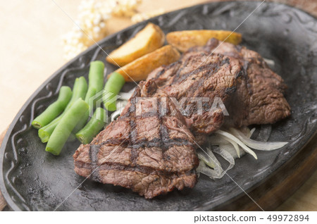 Teppanyaki steak Teppanyaki steak 49972894