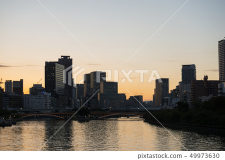 Nakanoshima在晚上 49973630