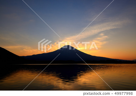 Sunrise on Mt. Fuji from Lake Tanuki Sunrise on Mt. Fuji from Lake Tanuki 49977998