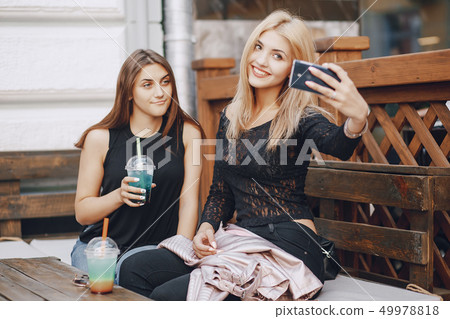 girls with phone 49978818