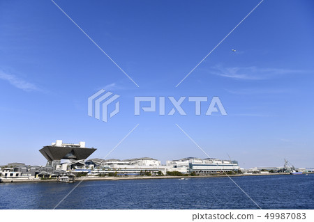Tokyo cityscape in Japan I want to see airplanes and Tokyo Big Sight etc. 49987083