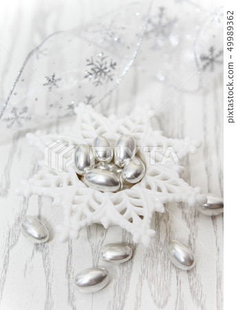 Silver Pistachio Candy Silver Pistachio Candy 49989362