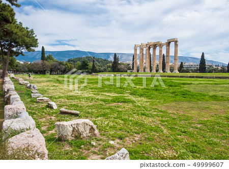 Ruins of ancient Temple of Olympian Zeus, Athens Ruins of ancient Temple of Olympian Zeus, Athens 49999607