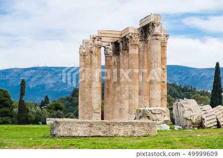 Ruins of ancient Temple of Olympian Zeus, Athens Ruins of ancient Temple of Olympian Zeus, Athens 49999609