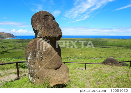 Moai statue Moai statue 50001080