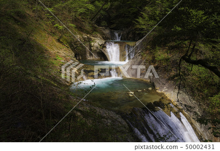 Nishizawa Valley Nanatsutama Five Stairs Falls 50002431