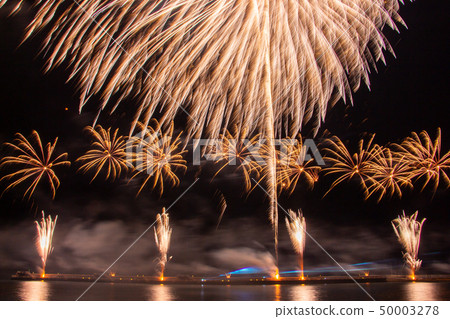 Fireworks Festival Summer Feature 50003278