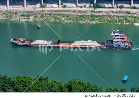 Industrial boat along the Yangtze river Industrial boat along the Yangtze river 50005526