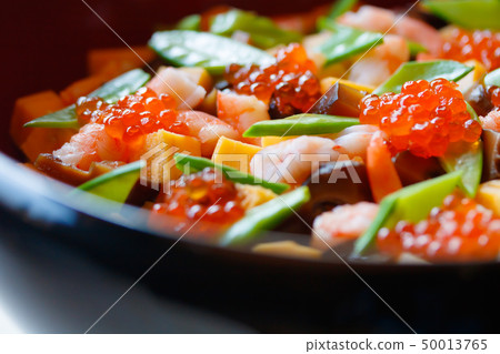 Chirashi sushi · Barrashi style 50013765