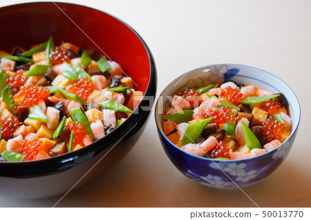 Chirashi sushi · Barrashi style 50013770