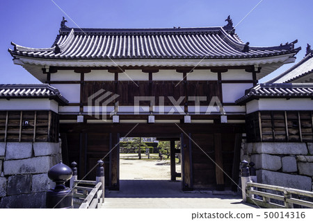 Hiroshima Castle Gimon Bridge and the Ninomaru Gori Gate 50014316