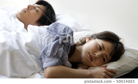 Sleepless women 50014883