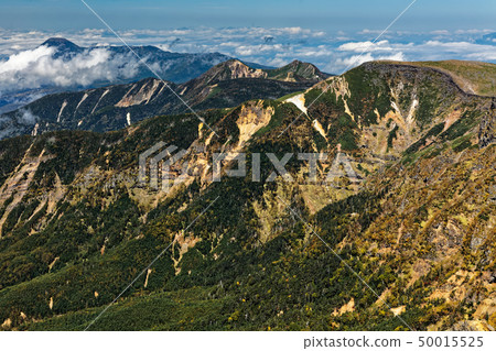 Mt. Yodo, Mt. Tensu and Mt. Tateshina seen from Yatsugatake mountain range, Akadake 50015525