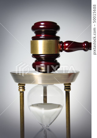 木槌和沙漏 50015688