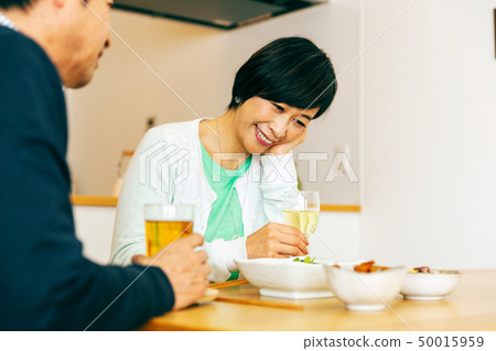 Couple supper alcohol Couple supper alcohol 50015959