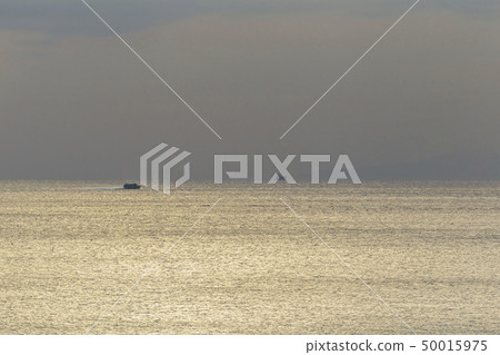 Winter evening view of Tokyo Bay from Uchibo Iwai coast Winter evening view of Tokyo Bay from Uchibo Iwai coast 50015975