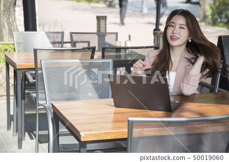 Business woman 50019060