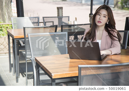 Business woman 50019061