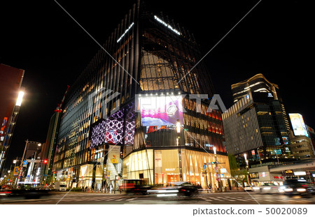 Tokyo cityscape in Japan I look at the intersection of Sukiya Bridge 50020089