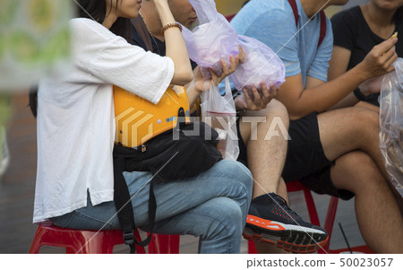 台湾庙会，人潮，台湾の寺院、群衆、Taiwan temple, crowds 50023057