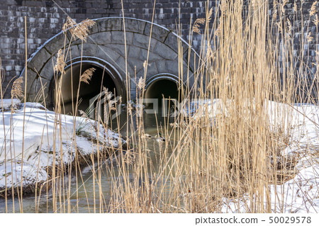Canal runoff waters. 50029578