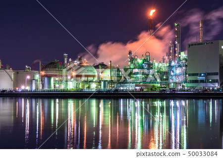 "Mie Prefecture" Yokkaichi, factory night view "Mie Prefecture" Yokkaichi, factory night view 50033084