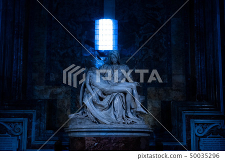  Pieta 50035296