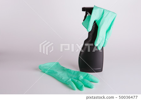 Spray bottle with cleaning agent and rubber Spray bottle with cleaning agent and rubber 50036477