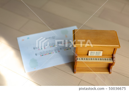 古董鋼琴 50036675