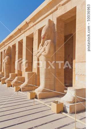 Statues in the Temple of Queen Hatshepsut  (Egypt 50036963