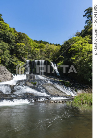 Fresh green dragon gate waterfall Fresh green dragon gate waterfall 50041900