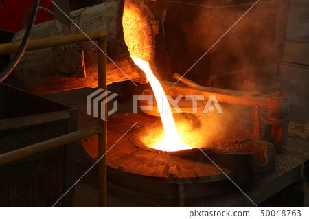 Molten iron pour from ladle into melting furnace 50048763