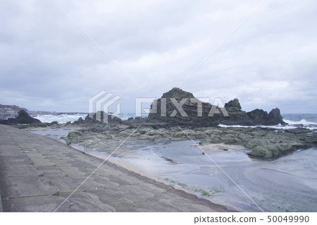 Senjojiki coast (March) in Fukaura-cho, Nishitsugaru-gun, Aomori Prefecture 50049990