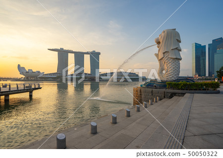 Merlion park with sunrise in Singapore city 50050322