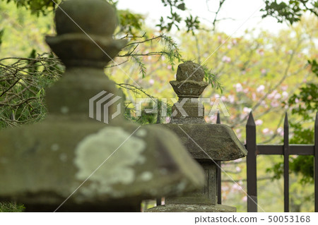 Stone lanterns of the offering tower of Miura Acupuncture Needles 50053168