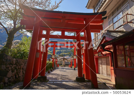 島根的Tsuwano（San-in的小京都）Taikoku Valley Inari Shrine在Senbon Torii的入口附近 50053624