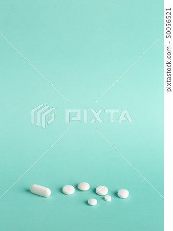 White medicinal tablets and capsules White medicinal tablets and capsules 50056521