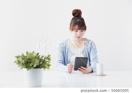 Tablet · female 50065095