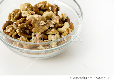 Mixed nuts 50065270