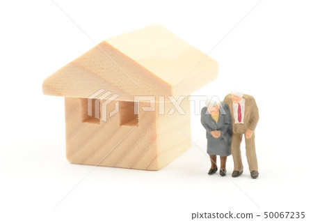 房子和老夫妻 50067235