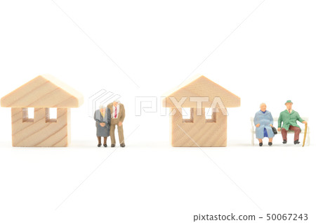 House and old couple 50067243