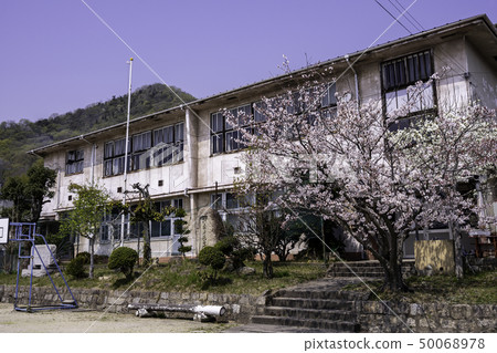 岡山縣Sasaoka Sasaoka Oshima East Elementary School 岡山縣Sasaoka Sasaoka Oshima East Elementary School 50068978